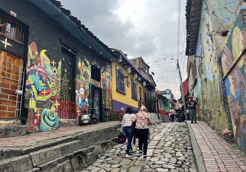 Callejón del Embudo en Bogotá - Tiquetes de bus