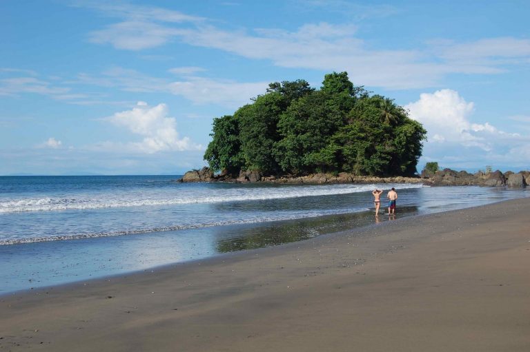 5 playas para disfrutar del verano en Colombia