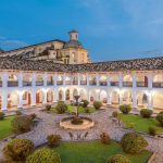 Patio Central — Hotel Dann Monasterio (Popayan, Colombia)