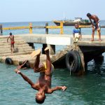 Kids_and_the_sea_in_Capurganá