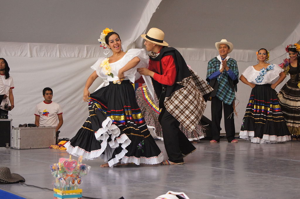 Bailes Típicos De Colombia Descubre Los Ritmos Más Conocidos En El País 9483