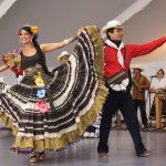 1280px-04162012Bailes032