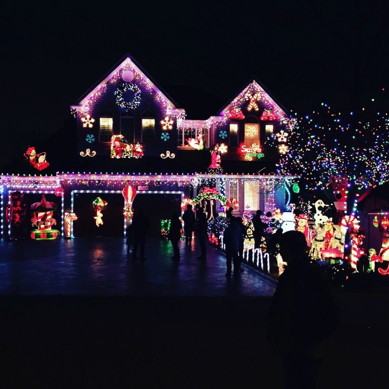 Navidad en Corrales: un pueblo mágico que ilumina sus casas