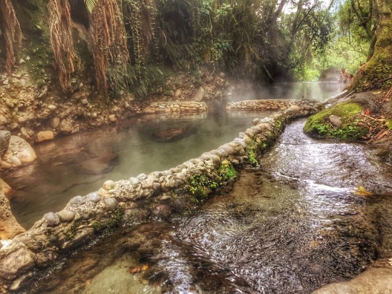 aguas termales de colombia