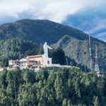 Cerro de Moserrate – Bogotá, viaja en bus