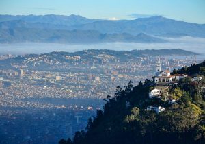 Cerro de Moserrate - Bogotá, viaja en bus