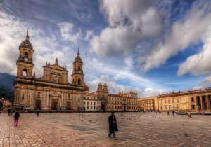 Plaza de Bolívar, La Candelaria, Bogotá - Pasajes en bus baratos
