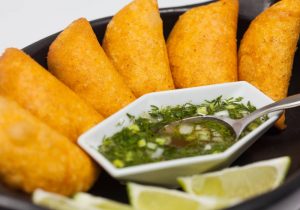 Empanadas colombianas - Cristo Rey de Cali, tiquetes de bus